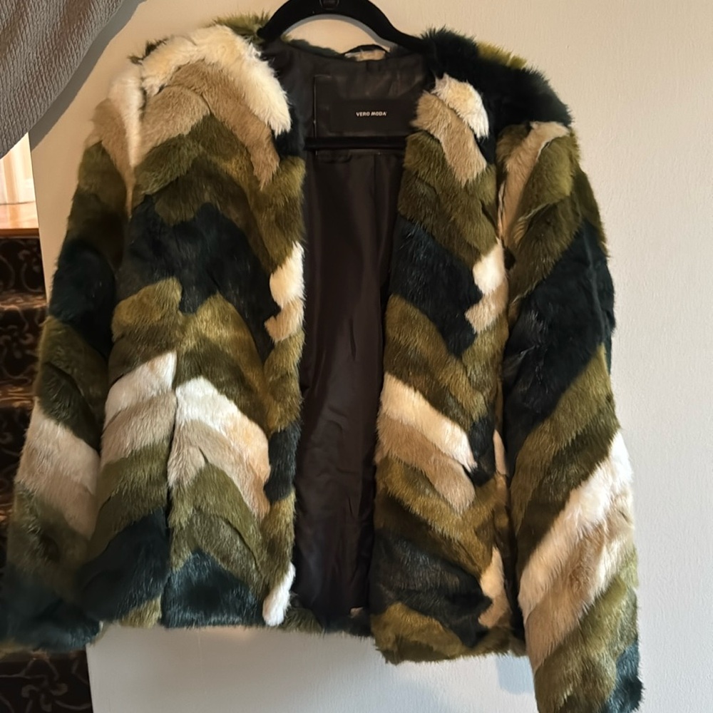 Vero Moda faux fur jacket